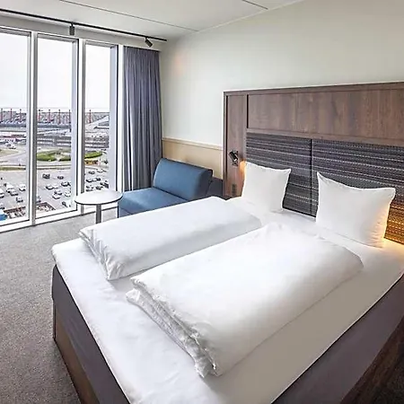 מלון Comfort Airport 3*