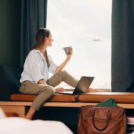 Otel Comfort Airport 3*